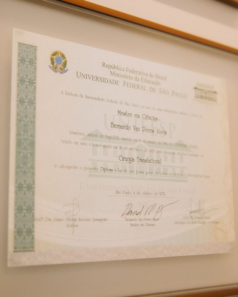 Diploma de Mestre em Ciências pela Universidade Federal de São Paulo
